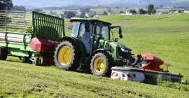 PZ 3221 F con vagón de carga