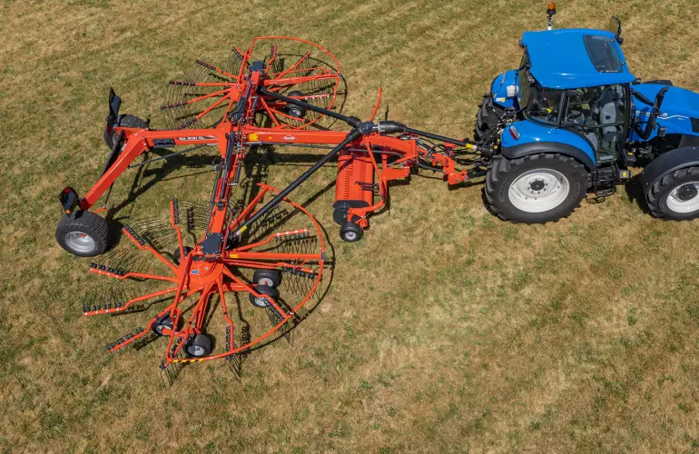 GA 8131 CL working in the field