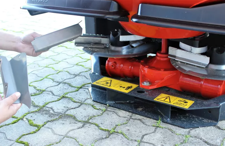 Pièce détachée pour distributeur d'engrais 