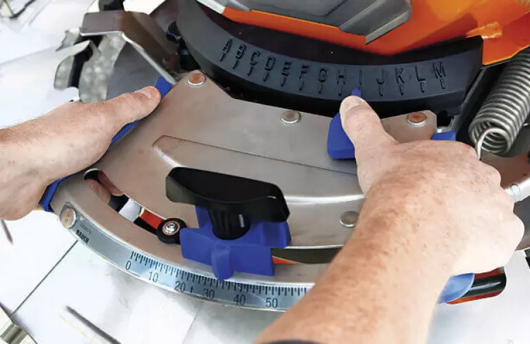 Ajustes fáciles del distribuidor AXEO de sal, arena, grava y abono 