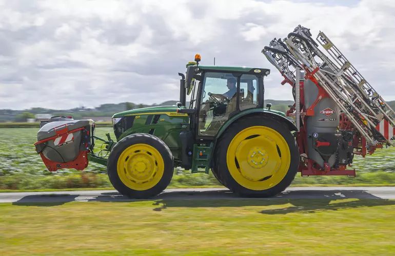 Pulverizador suspendido DELTIS 2