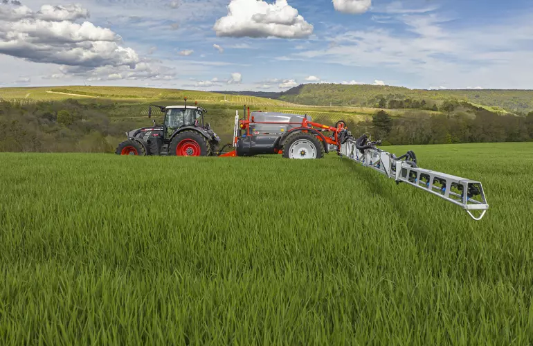 METRIS 2 RHA3 de 36 m durante el transporte