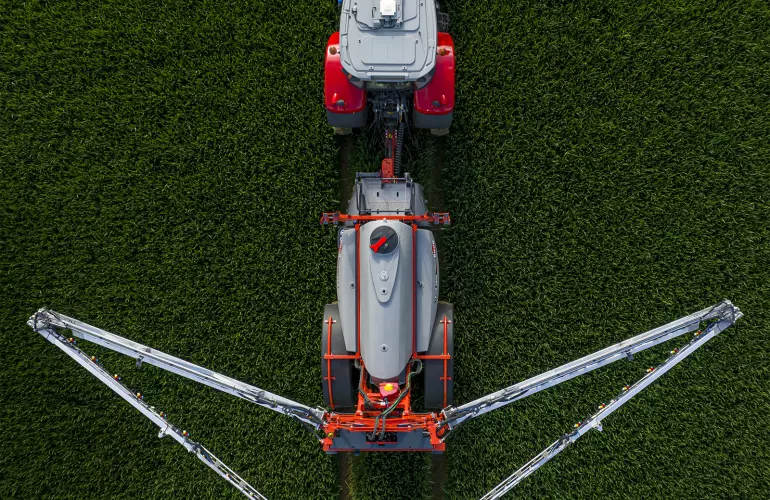 En cada barra hay varias opciones de despliegue