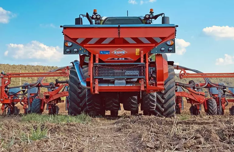 Sembradora monograno MAXIMA 3 trabajando