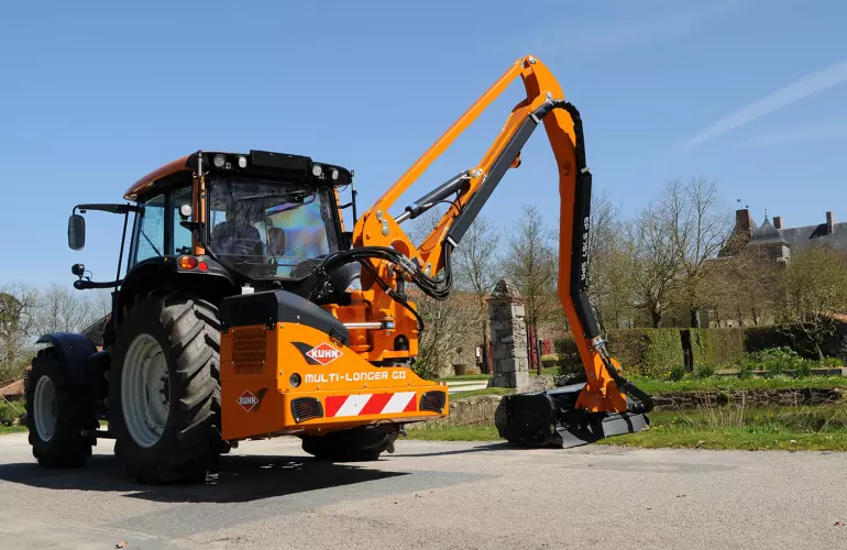 Segadora desbrozadora MULTI-LONGER GII 5057 P de KUHN: brazo recto con potente cinemática