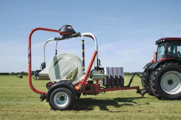 La envoltura en 3D distribuye la cantidad total de película de manera más uniforme y eficiente en toda la superficie de la bala