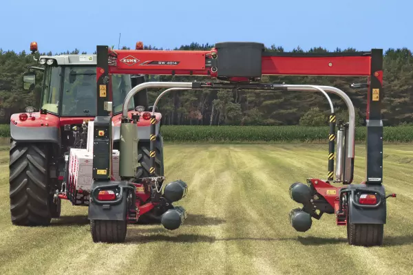 La encintadora posee una anchura operativa de 4 m en el campo.