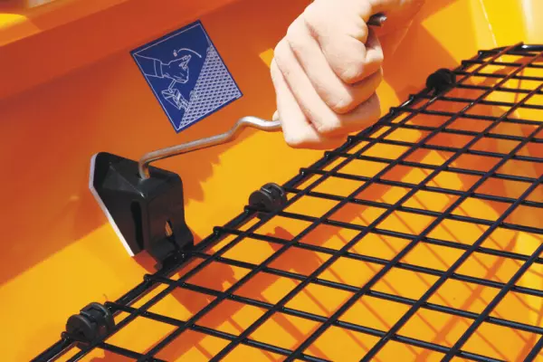 Tamiz filtrante para retener los bloques de sal y evitar los fallos de flujo en la tolva del AXEO