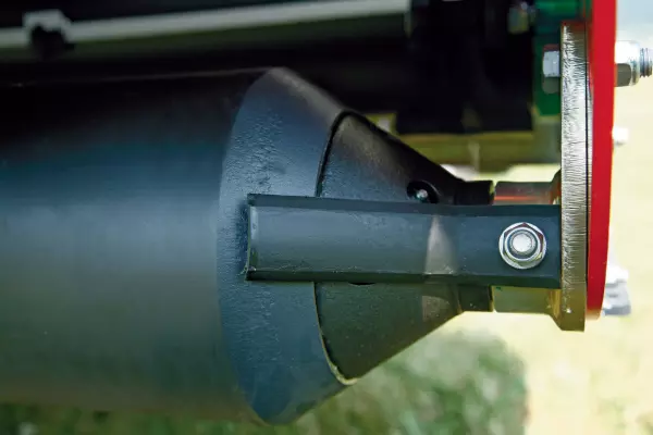 Una altura de trabajo bajo control gracias al rodillo de conteras desmontables