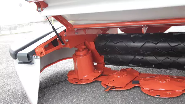 El acondicionador de rodillos SQUAREFLEX está perfectamente adaptado a los forrajes frágiles