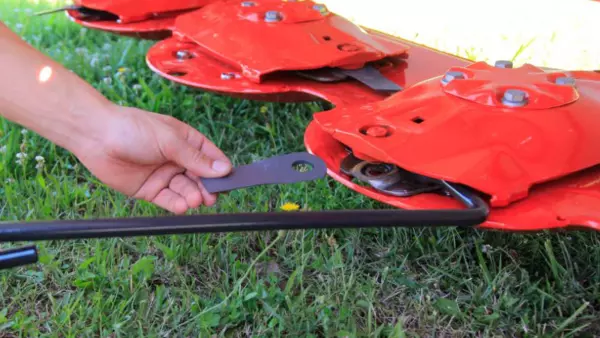 Ahorra tiempo con el cambio rápido de las cuchillas FAST-FIT