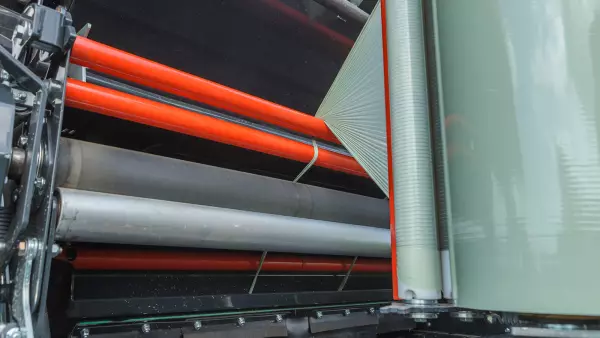 La tira inicial del plástico garantiza un atado seguro y un arranque fiable en cualquier circunstancia.