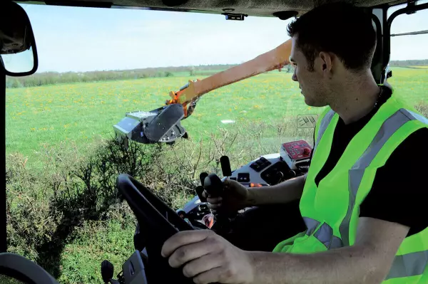 Segadora desbrozadora MULTI-LONGER GII 5557 SP de KUHN: visibilidad unida a rendimiento