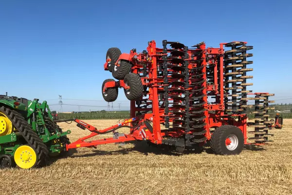 Con unas dimensiones de transporte de 3 metros por 4 metros, los modelos OPTIMER L 9000-12000 cumplen las normas europeas de circulación por carretera.