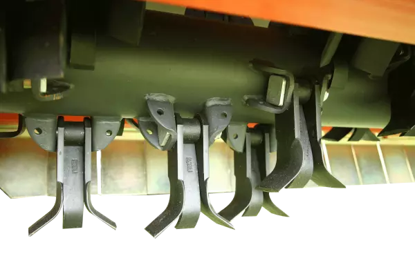 Cuchillas en Y en una trituradora RM 610 R para todo tipo de residuos