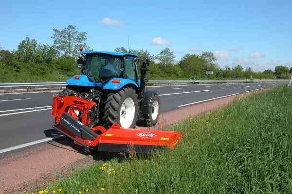 Diseño no tubular y en acero con un elevado límite de elasticidad para una mejor resistencia mecánica en la gama de segadoras para lindes SPRING-LONGER Serie 80