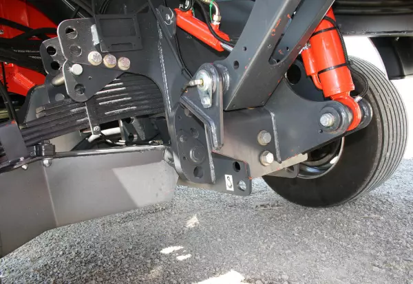 Suspensión integral del chasis de los mezcladores autopropulsados SPW Intense de KUHN