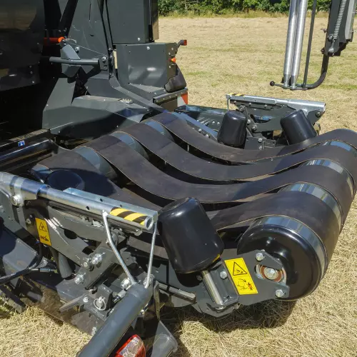 El sistema de pesaje de pacas integrado ofrece información al instante sobre el peso de las pacas.