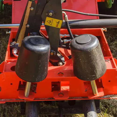 Rodillo de sujeción adicional para pacas