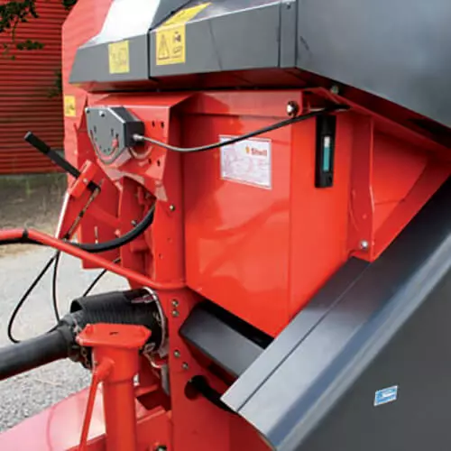 Grupo hidráulico independiente para tractores de baja potencia