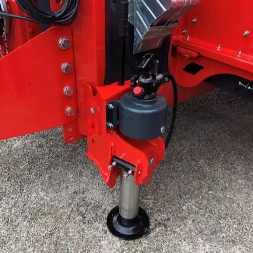 El soporte hidráulico con bomba manual permite desacoplar la máquina sin esfuerzo.