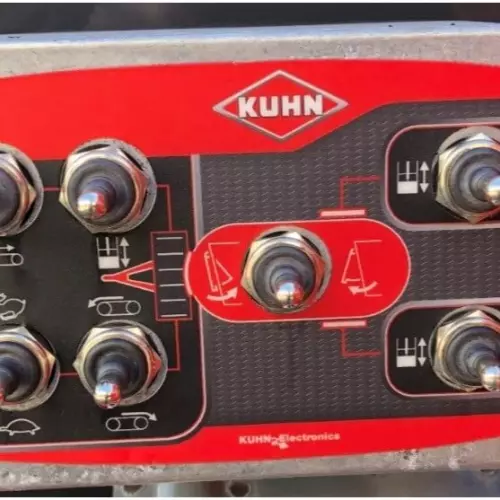 La regulación de la velocidad de la cinta está disponible desde el mando eléctrico de la máquina.