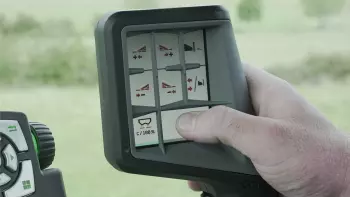 Configura rápidamente tu joystick táctil en color CCI A3 a través de tu terminal ISOBUS, consola ISOBUS o cajetín ISOBUS.