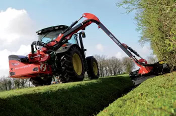 Segadoras desbrozadoras PRO-LONGER GII 5183 P y 5683 P de KUHN: el rendimiento con cinemática tradicional