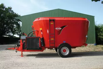 PROFILE CROSSMIX 2 CS durante el trabajo