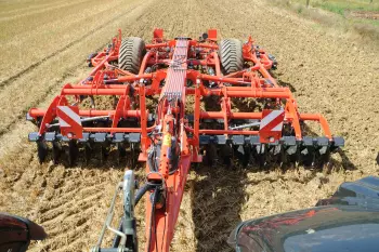 Los ajustes de la profundidad de trabajo se realizan directamente desde la cabina del conductor