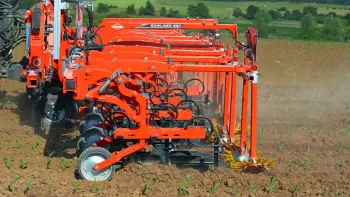 Vista del lado derecho del paralelogramo del cultivador binador ROWLINER