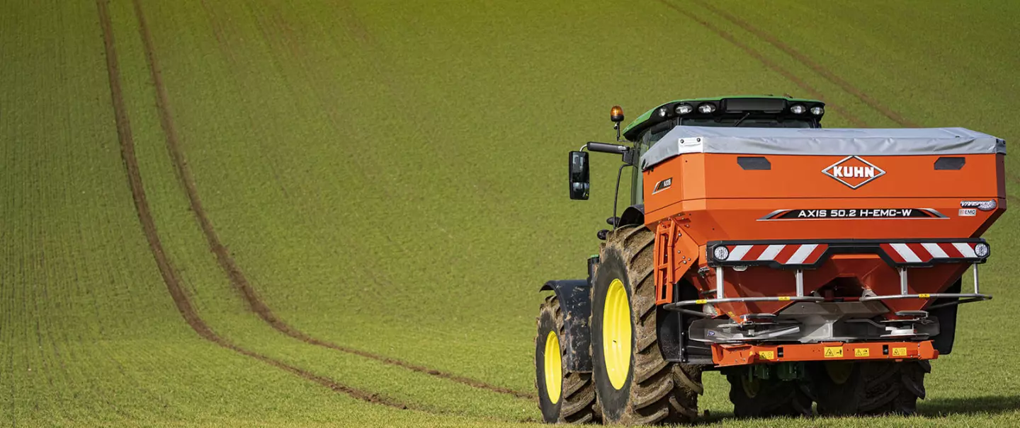 Abonadora AXIS 50.2 H-EMC-W durante el trabajo