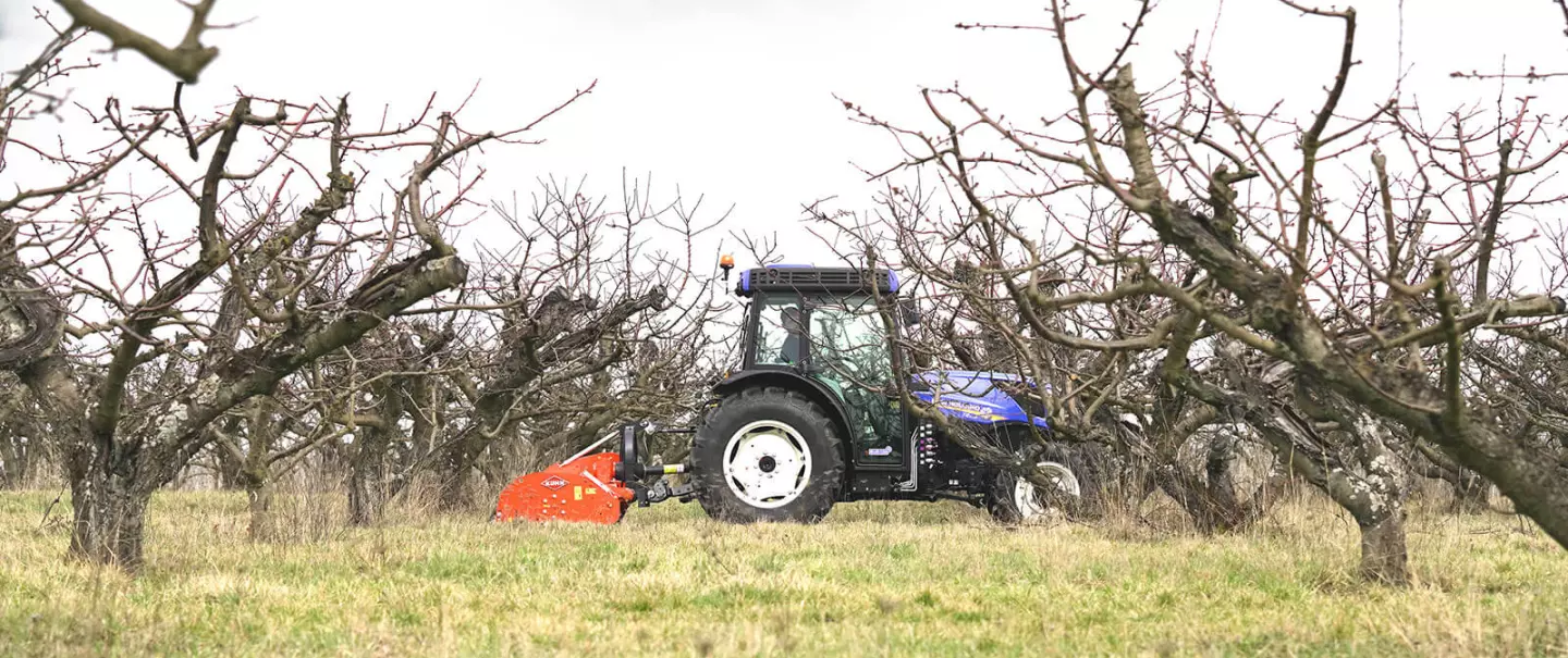 La trituradora BV 1800 trabajando en los campos de cerezos en el este de Francia