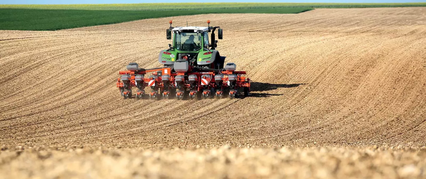 Sembradora monograno MAXIMA 3 trabajando