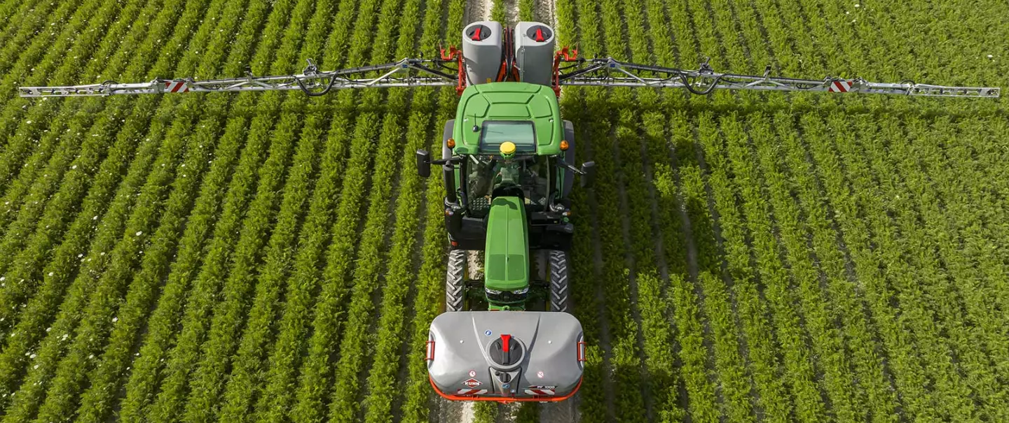 PF 1000 front-end sprayer at work