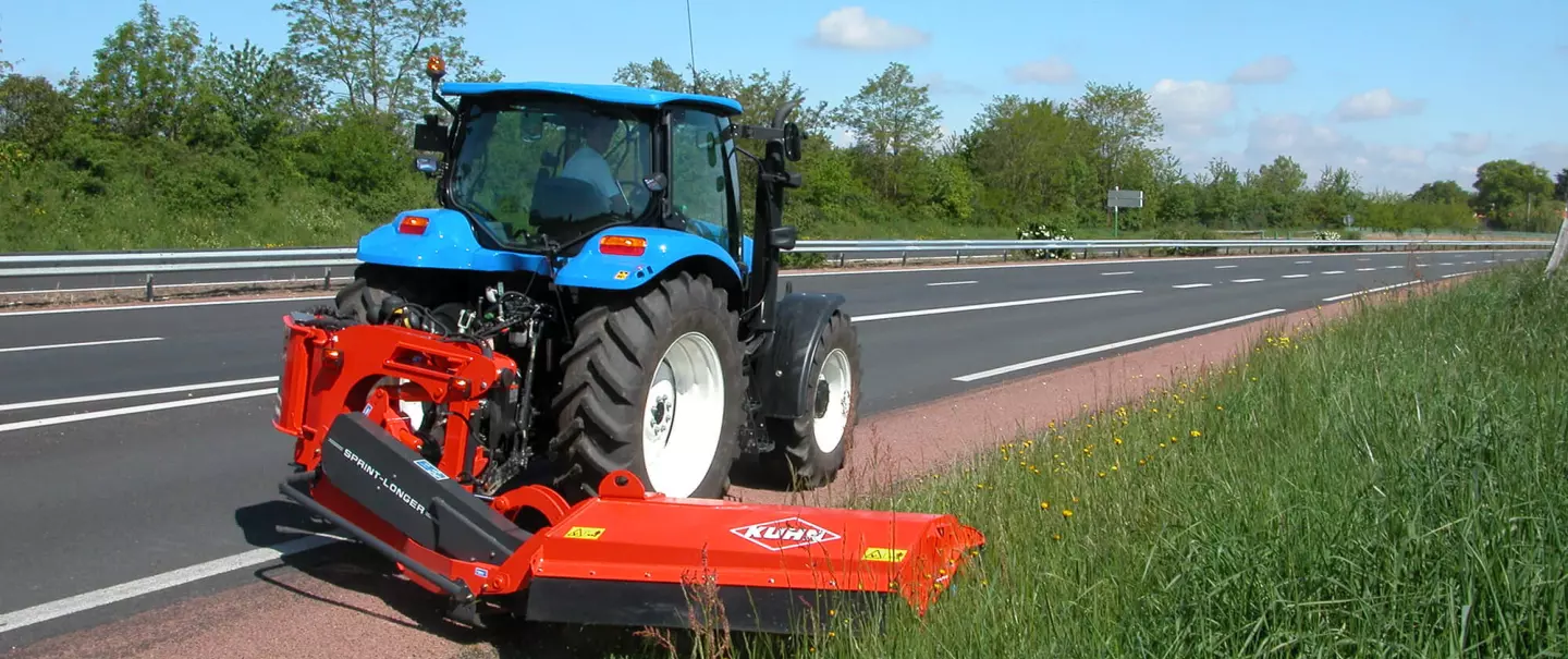 Segadoras para lindes SPRING-LONGER Serie 80 durante el trabajo