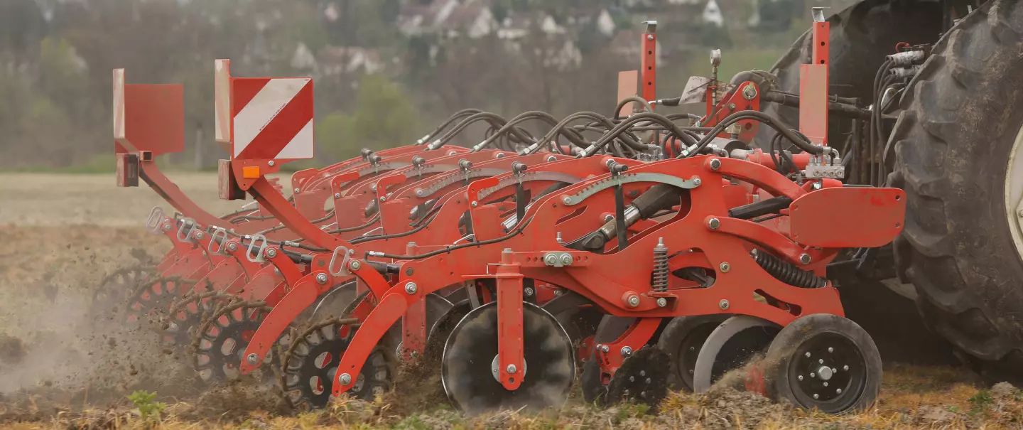 Los ajustes sin herramientas de STRIGER 100 garantizan comodidad y precisión de trabajo